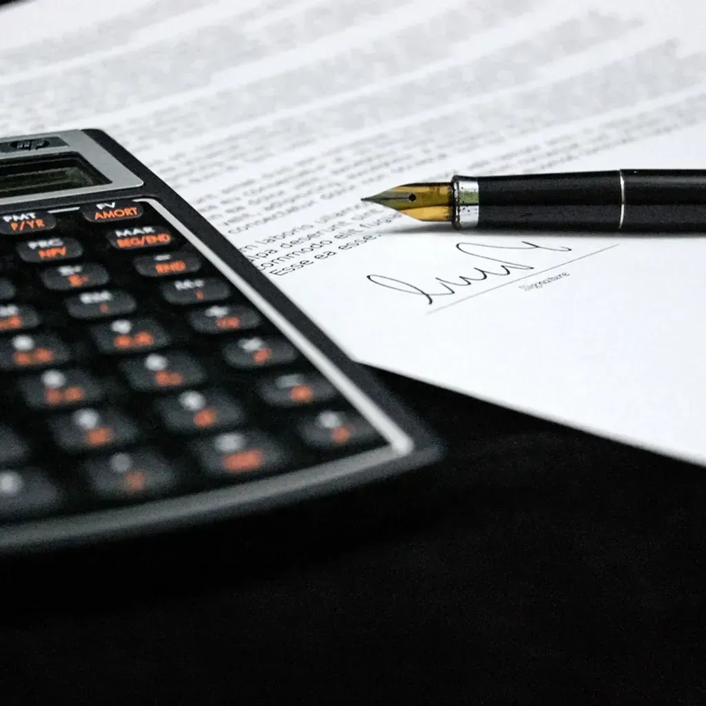 Инвестиции в золото и ювелирные активы: влияние закупок Минфина на рынок 2026 года