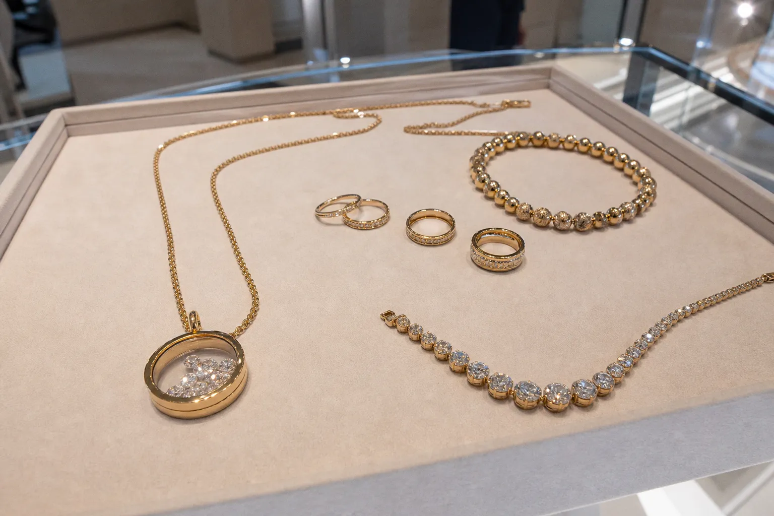 Линейка Desert Diamonds от De Beers: что скрывают «пустынные» бриллианты