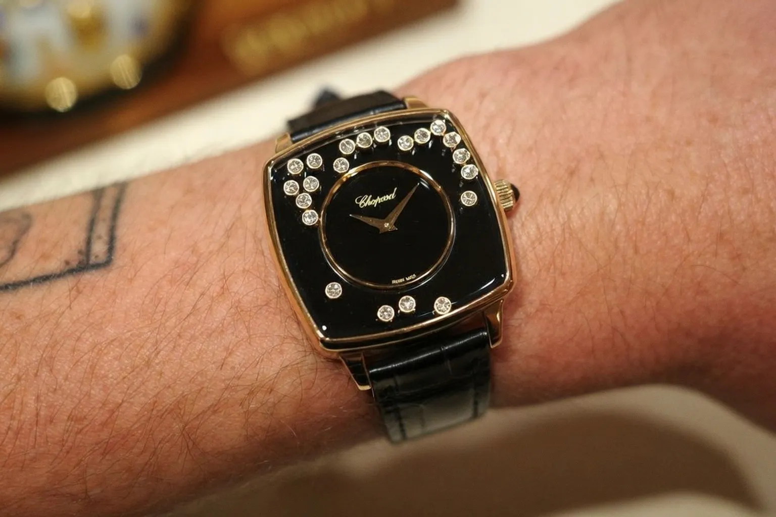 Мужские часы Chopard Happy Diamonds: 21 подвижный бриллиант в золотом корпусе