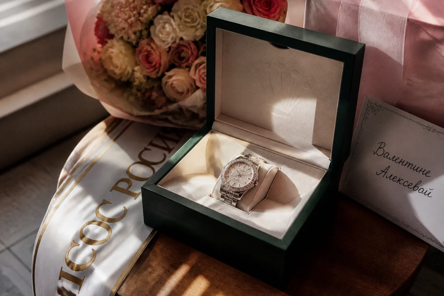 Сколько на самом деле стоят часы Rolex с бриллиантами, подаренные Валентине Алексеевой